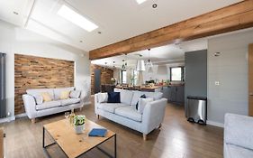 Primrose Lodge, 25 Roadford Lake Lodges